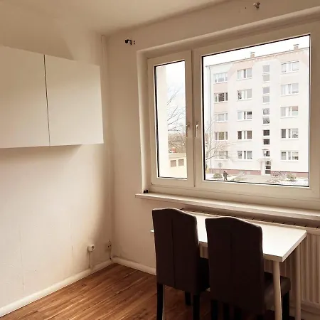 Appartement Monteurswohnung In Neukieritzsch